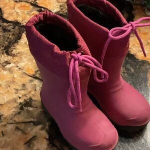 Pink/raspberry color snow boots toddler size 8